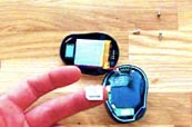 CKeyIn Mini GPS Tracker einlegen SIM Karte öffnen